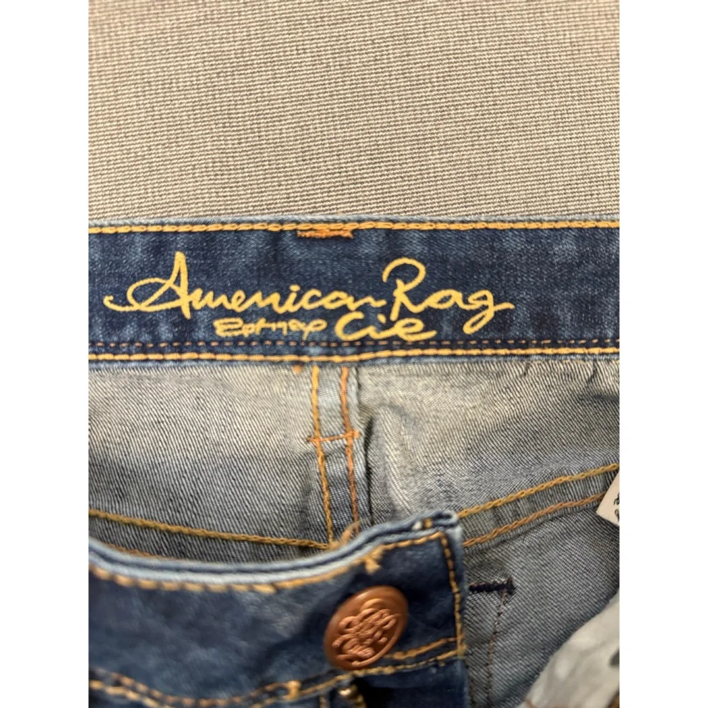 American Rag mid-rise bootcut jeans in a dark wash Size 1